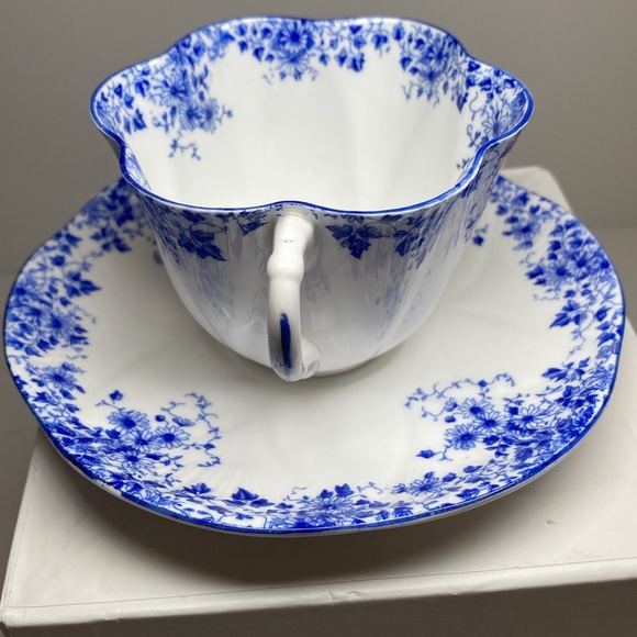 Shelley Dainty Blue Teacup and Saucer - Picture 3 of 6